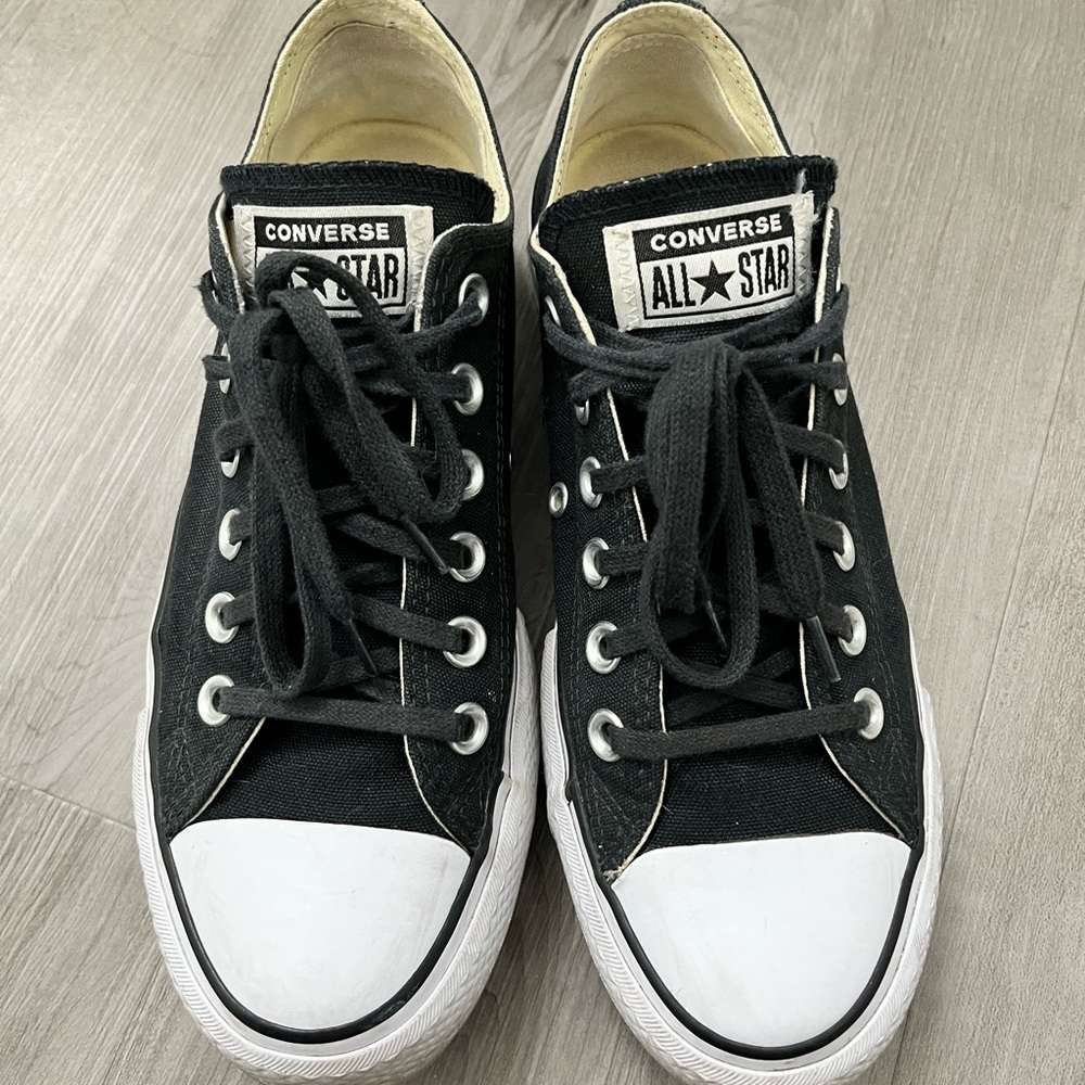Women’s low top platform converse sneakers, black. Size 7. Gently worn.